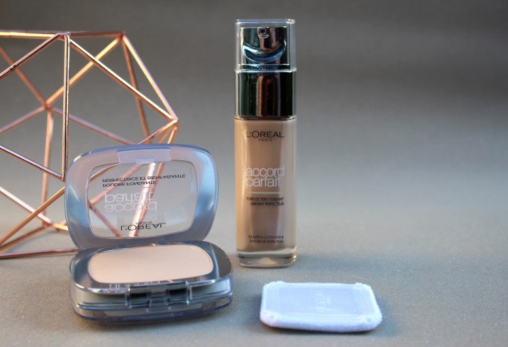 Fond de teint Accord parfait fluide et poudre Beauté Femme maquillage 2 Le Charme Electro.com